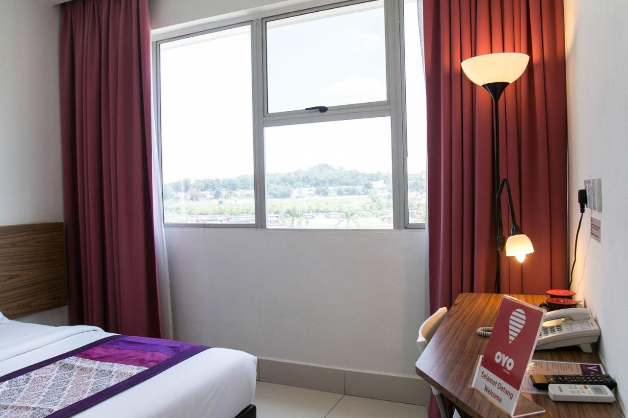 Oyo 180 V Hotel Κουάλα Λουμπούρ Εξωτερικό φωτογραφία
